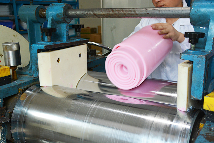 硅胶备料,硅胶制品生产前如何备料,硅胶制品生产备料时的问题